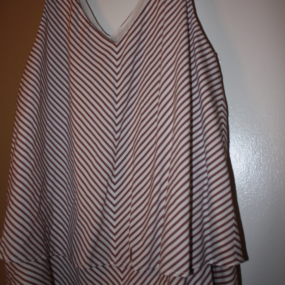 🆕 ✨Loft Striped Sleeveless Top✨